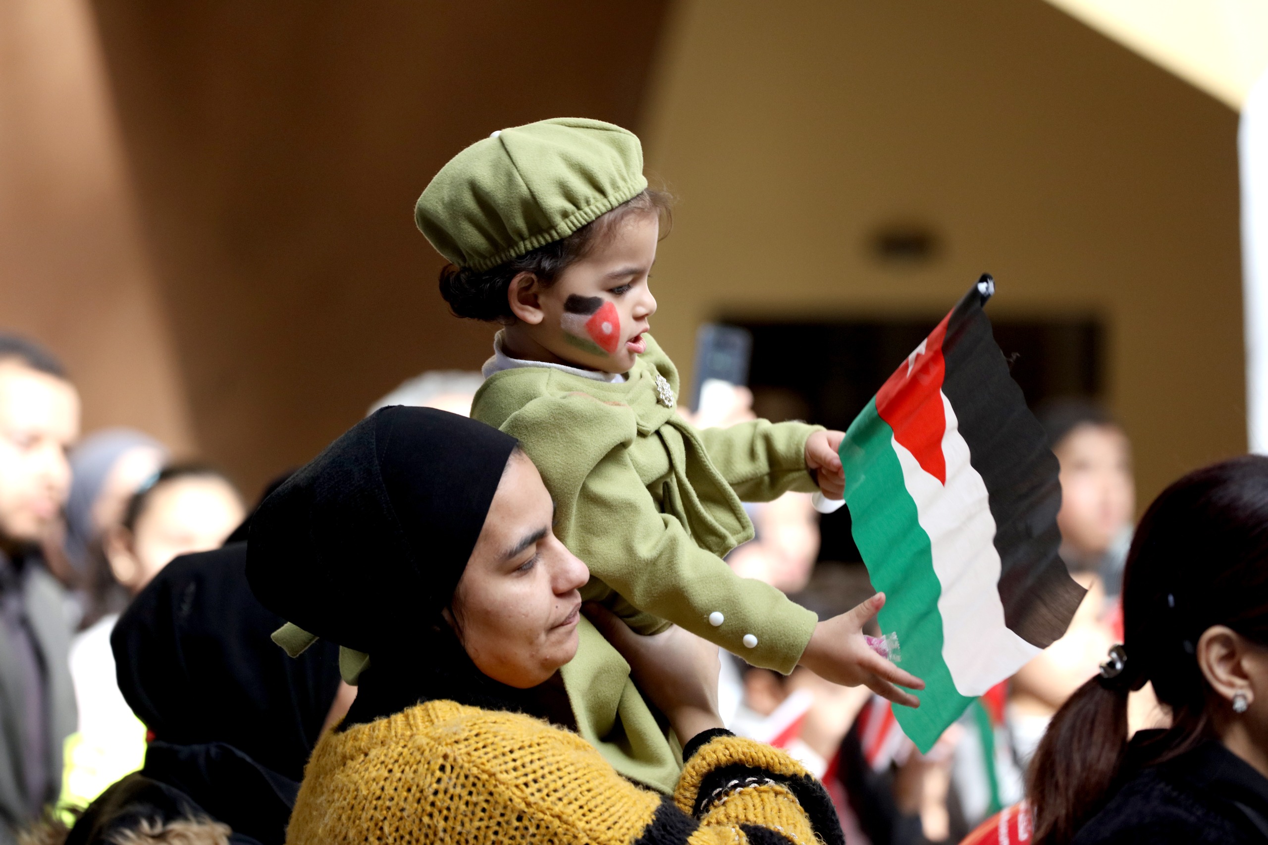 Madar Al-Saa Images 0.6570251159564171