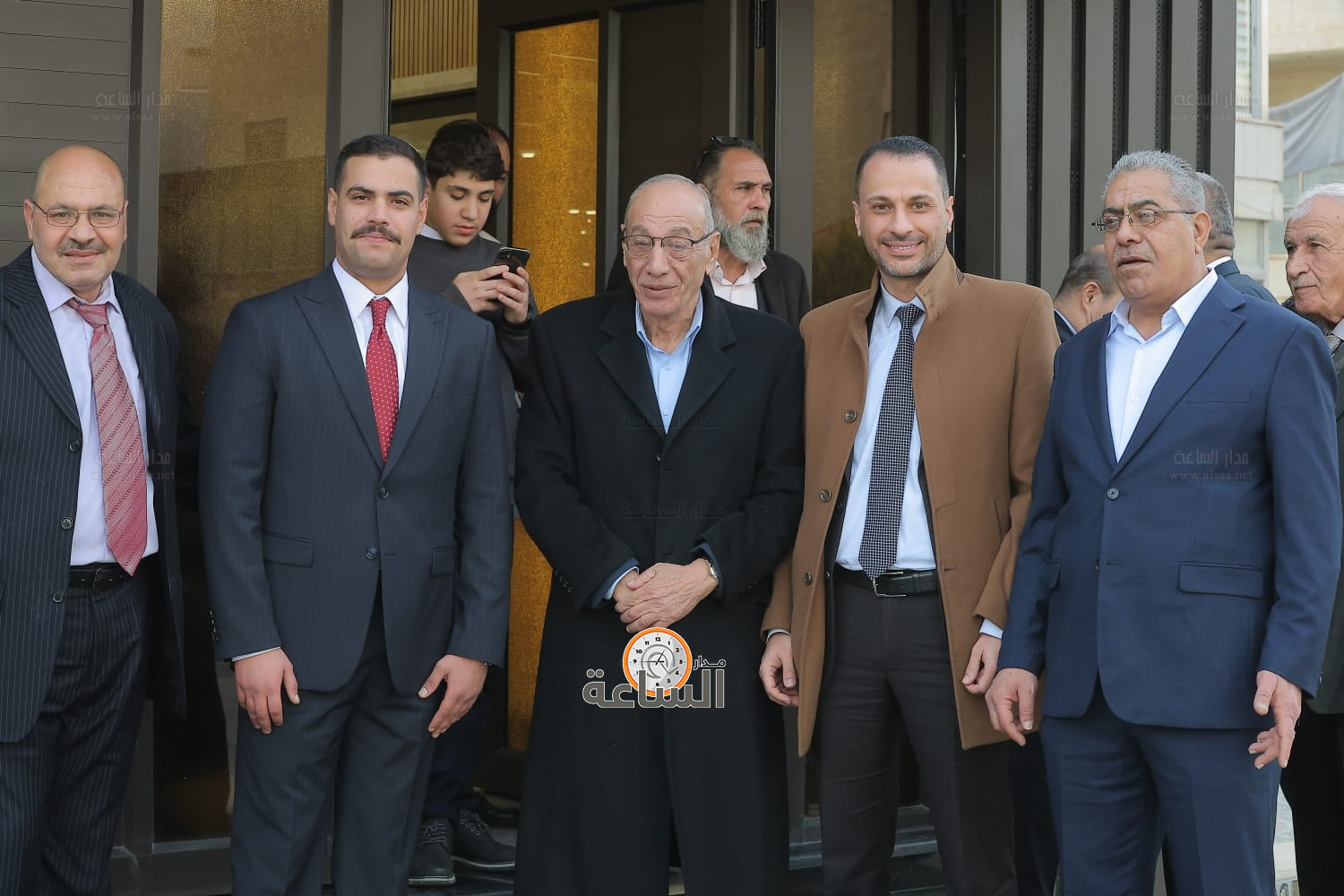 Madar Al-Saa Images 0.6094816009859577