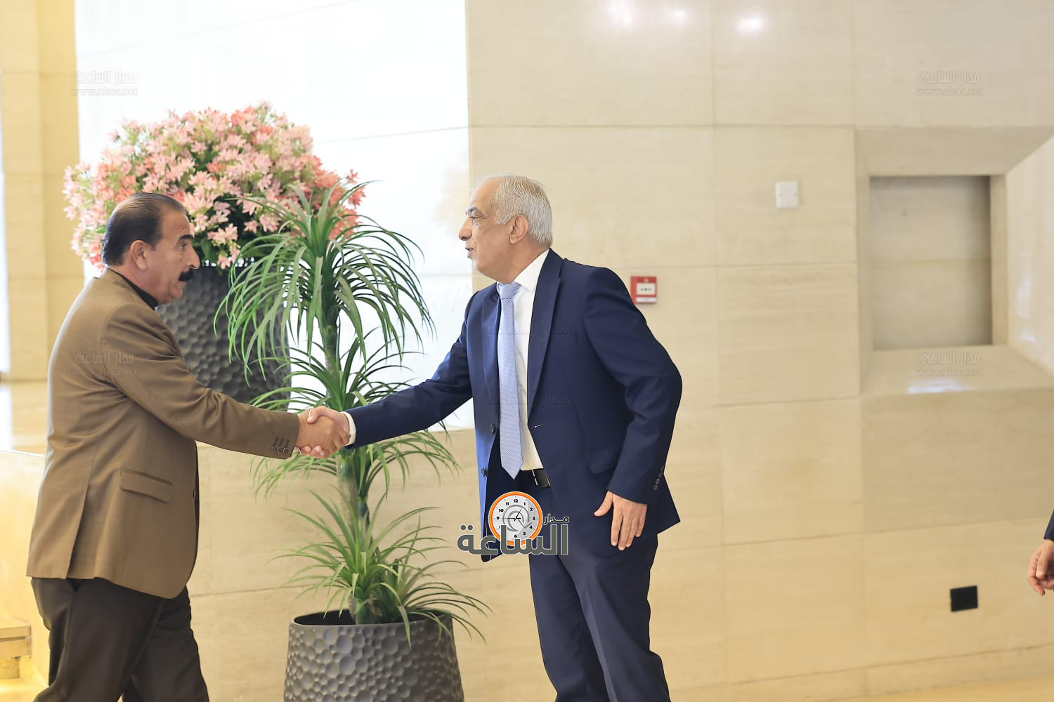 Madar Al-Saa Images 0.4429963193487646