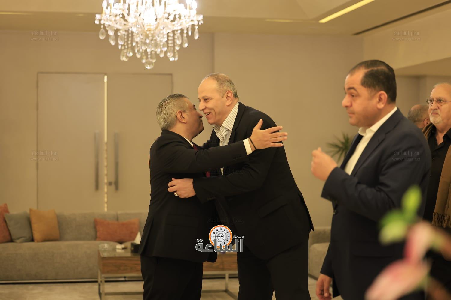 Madar Al-Saa Images 0.3065989216047559