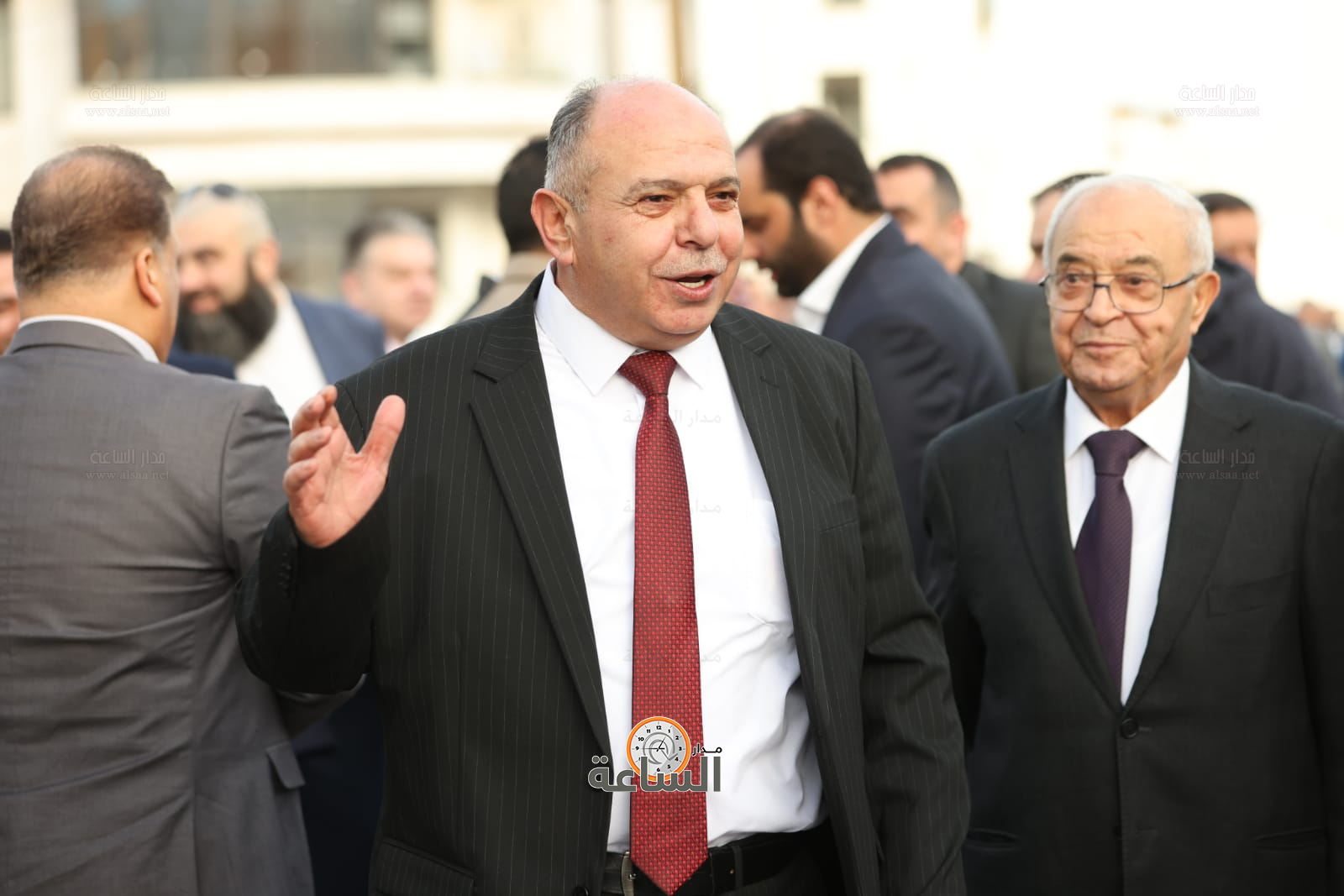 Madar Al-Saa Images 0.6701119572656685