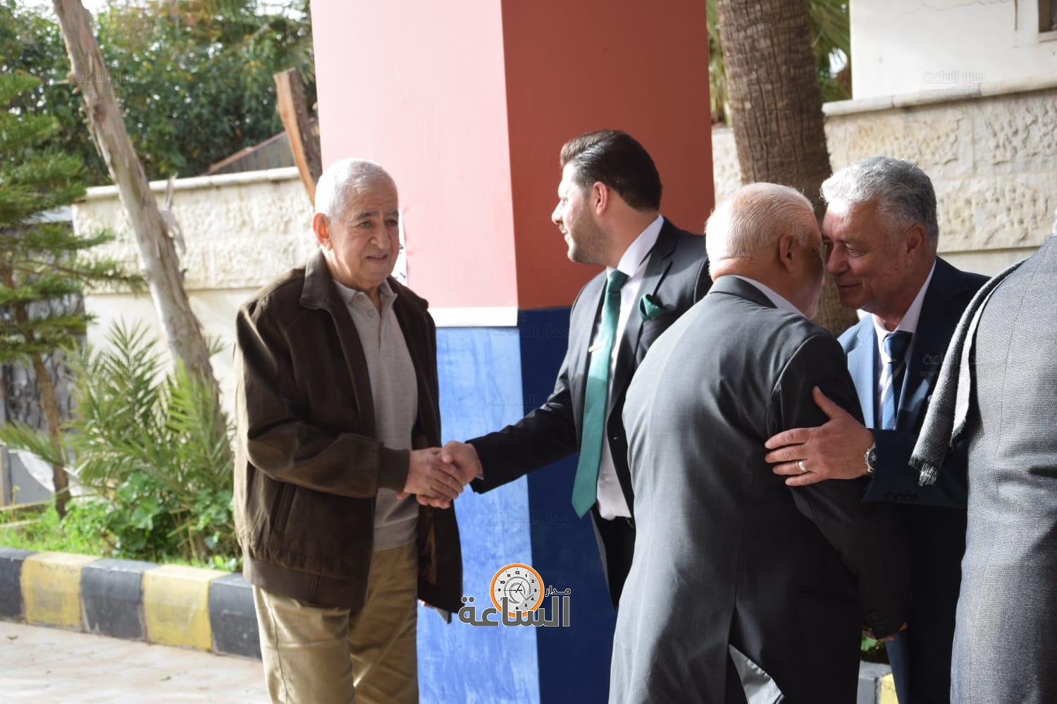 Madar Al-Saa Images 0.9369900503093872