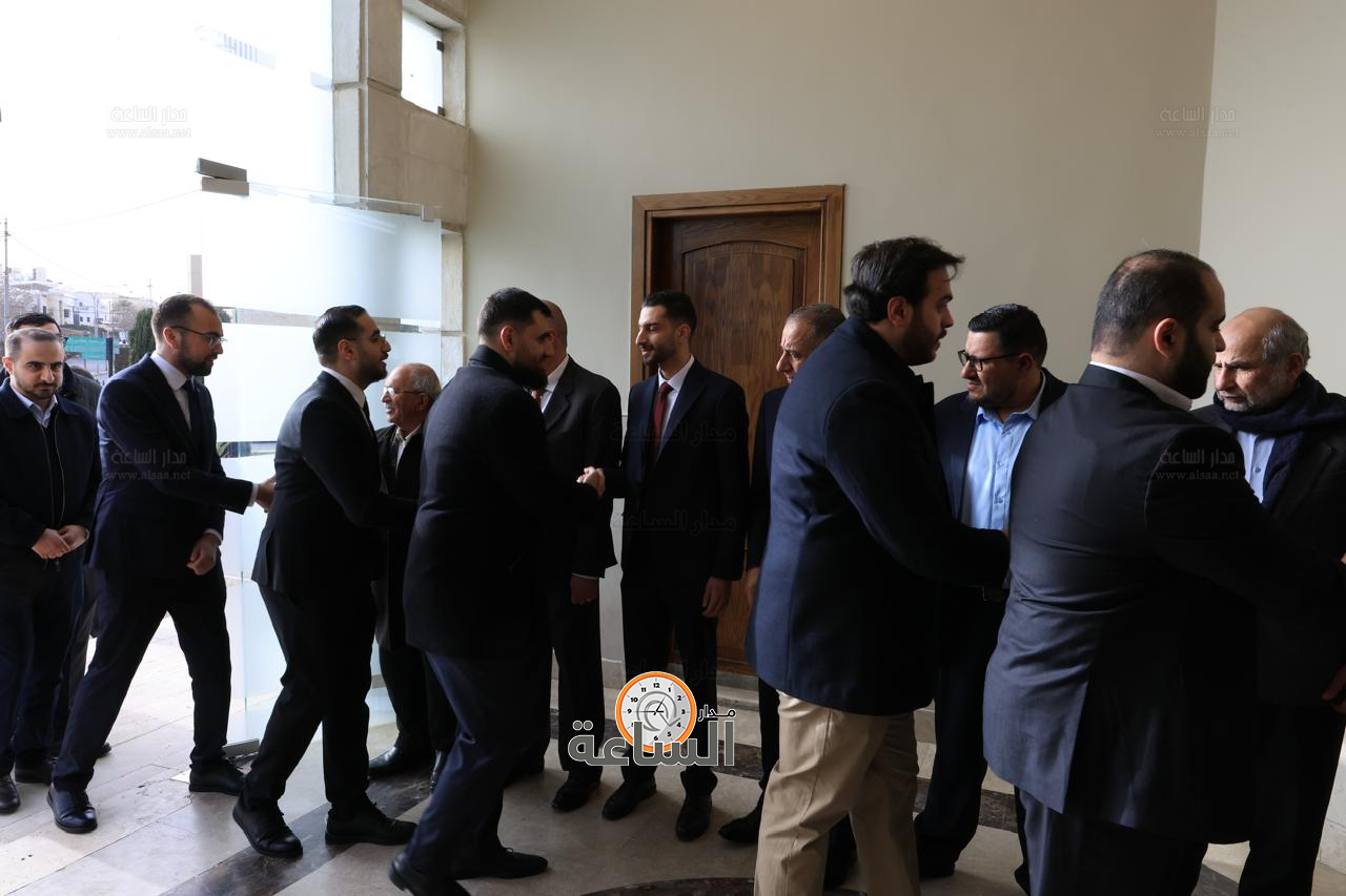 Madar Al-Saa Images 0.8890796373850428