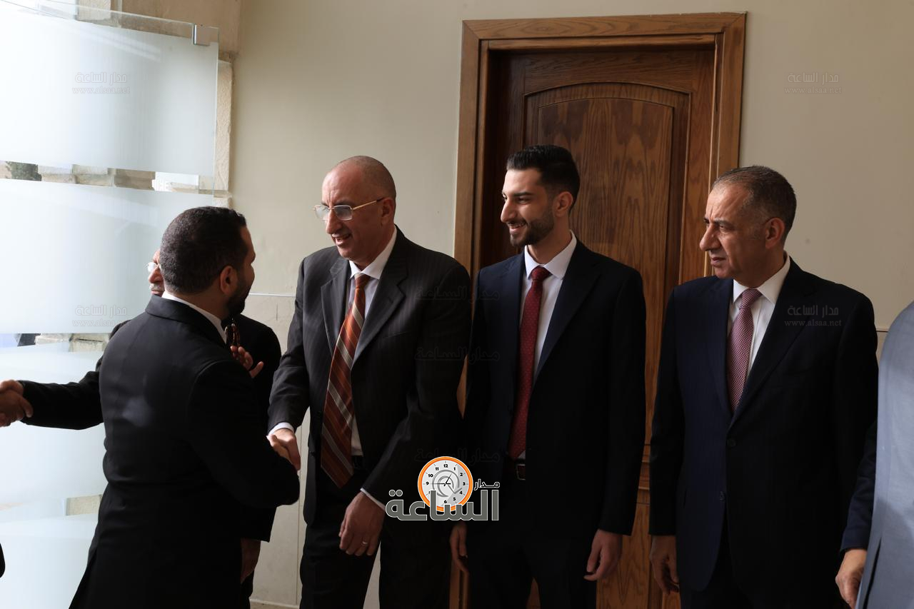 Madar Al-Saa Images 0.7287775992101704