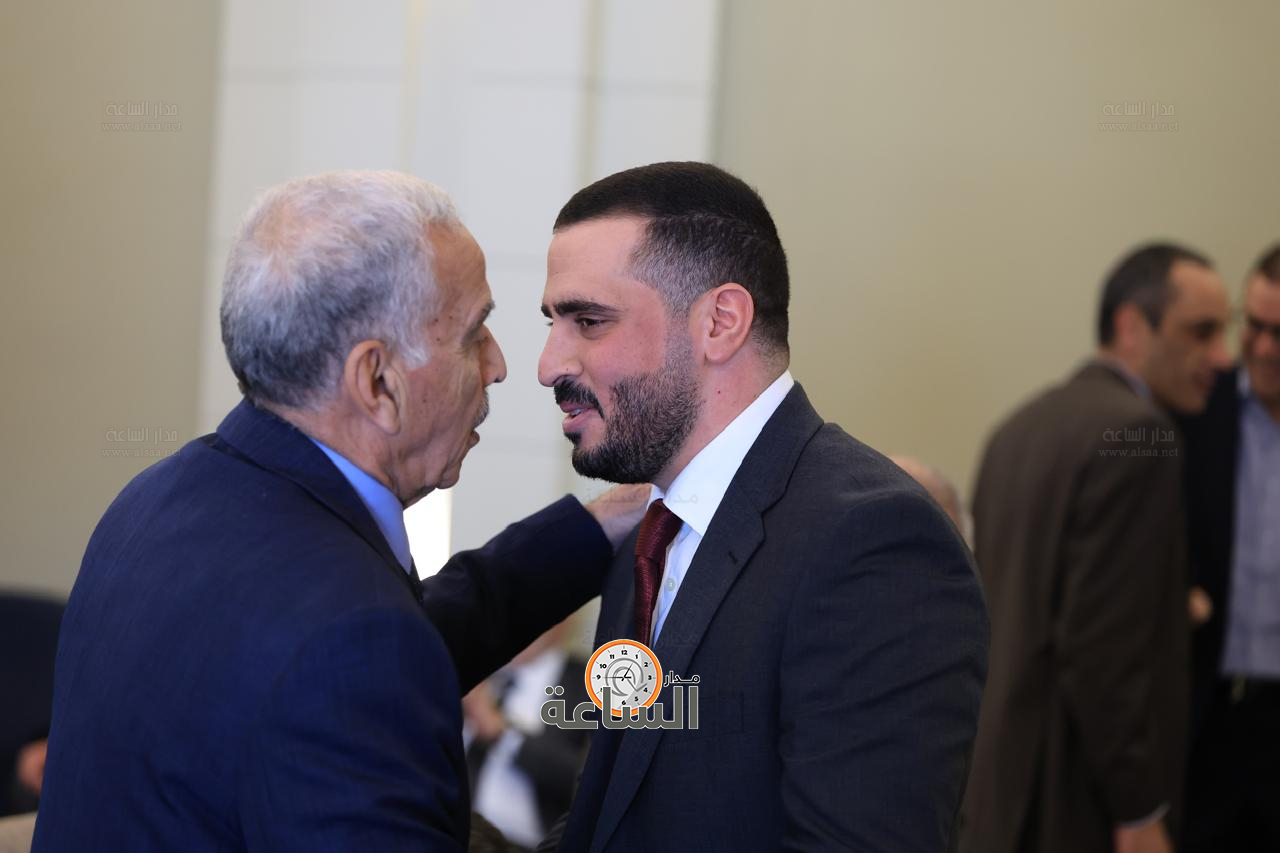 Madar Al-Saa Images 0.5432318571826417