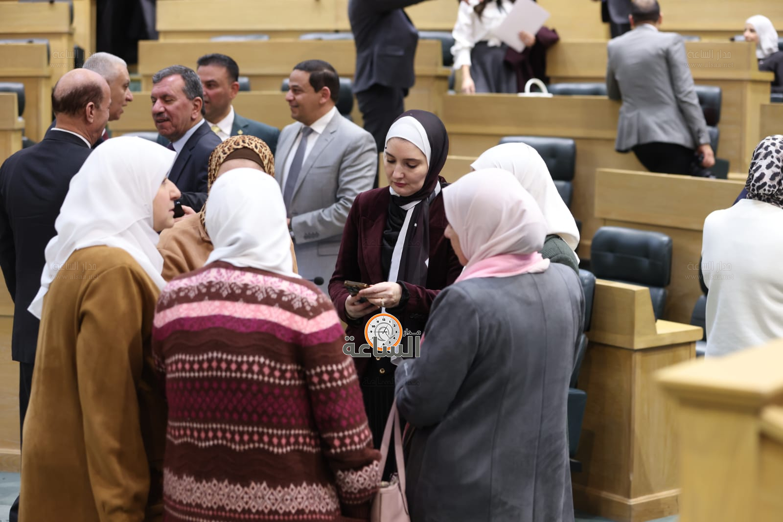 Madar Al-Saa Images 0.6477430358049897