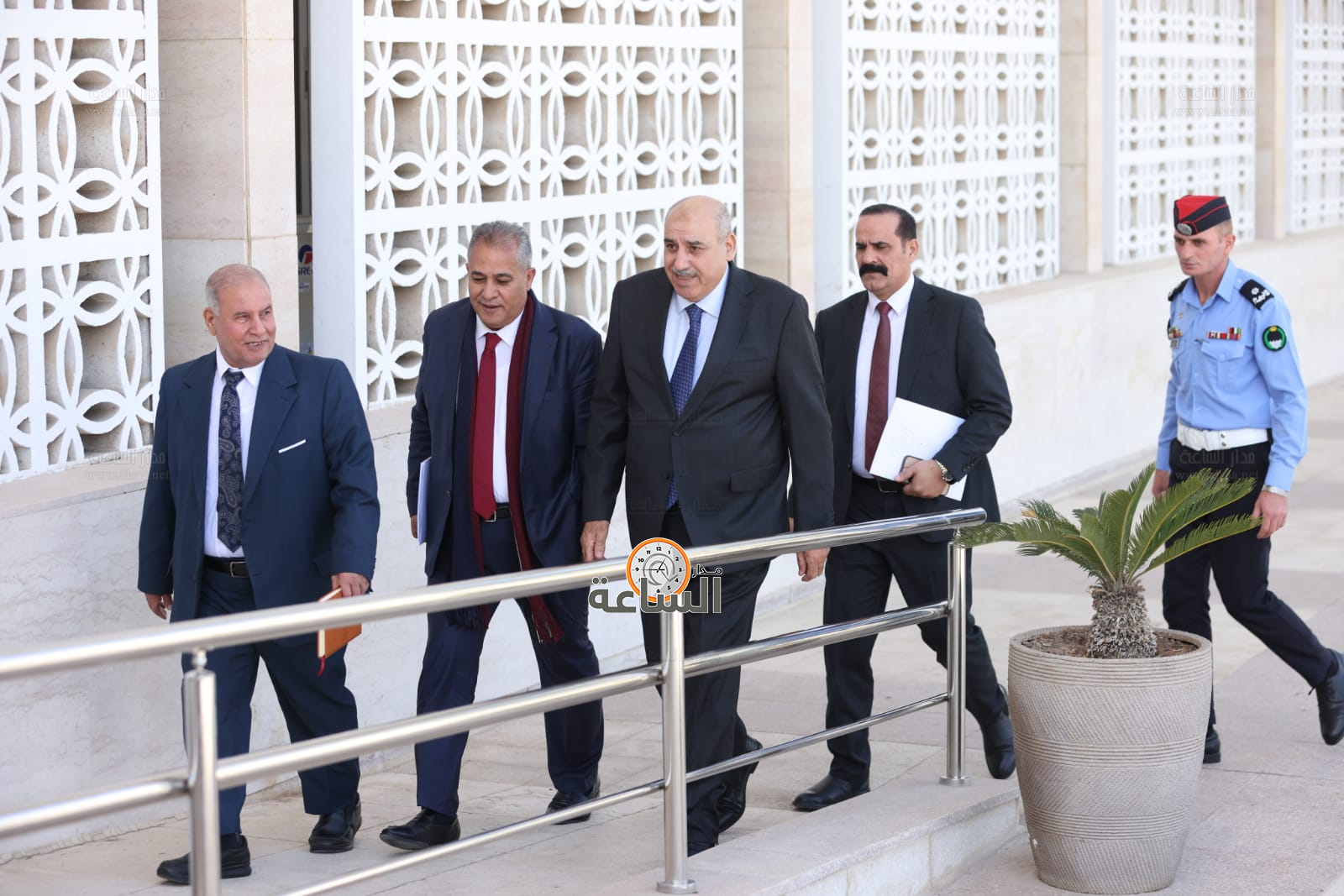 Madar Al-Saa Images 0.23378587693116615