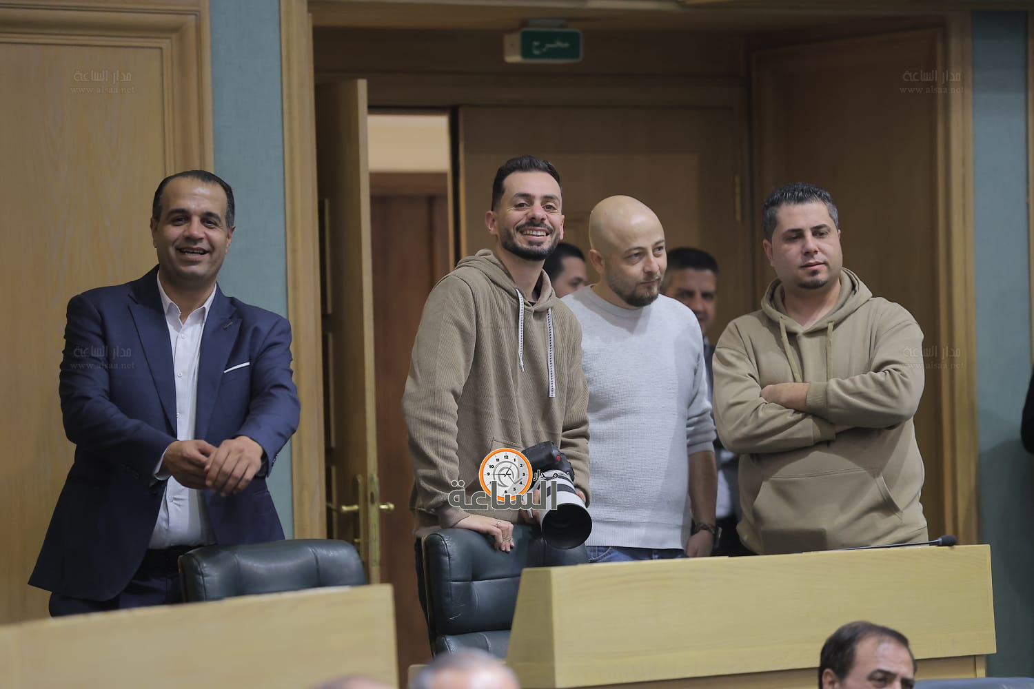 Madar Al-Saa Images 0.814128380899985