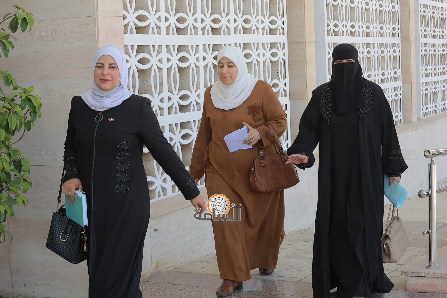 Madar Al-Saa Images 0.9189209605410052