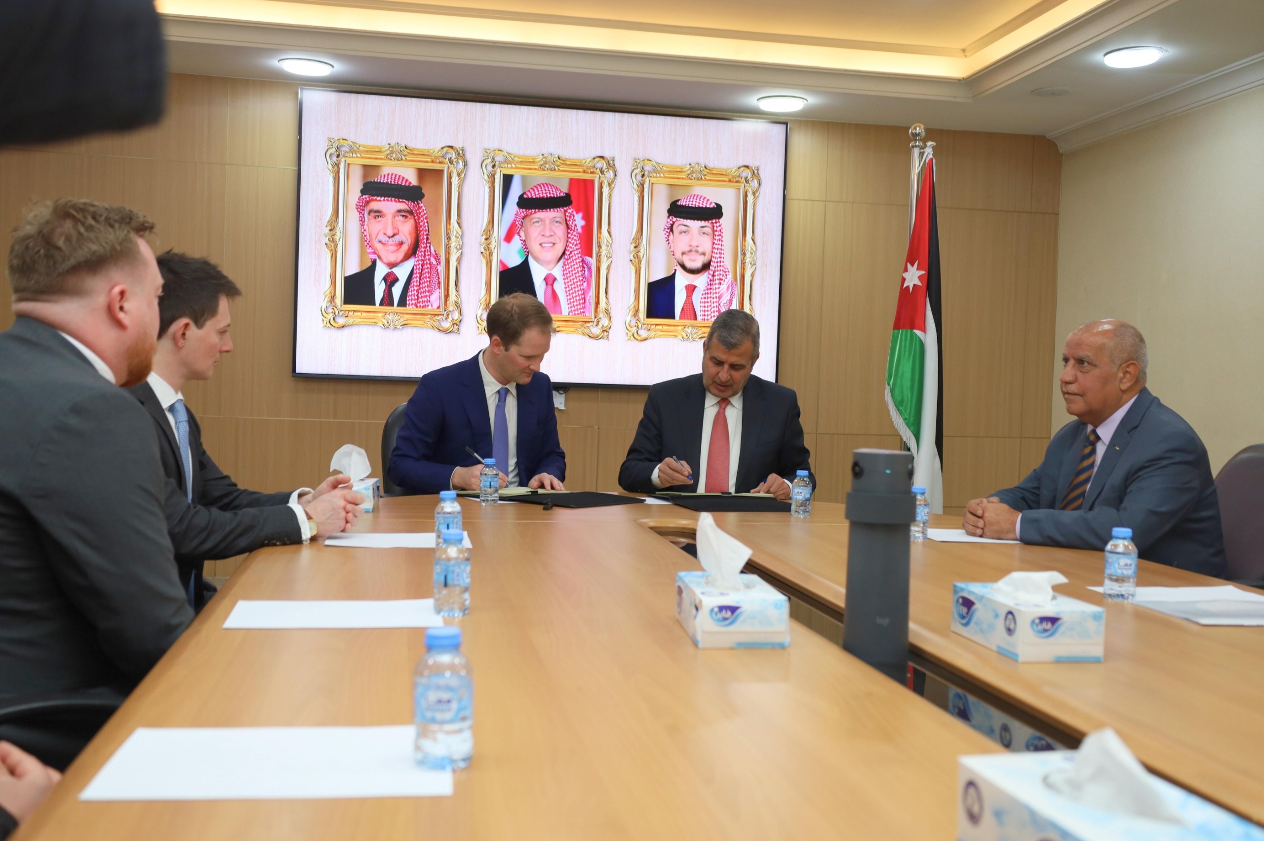 Madar Al-Saa Images 0.9280207141116337