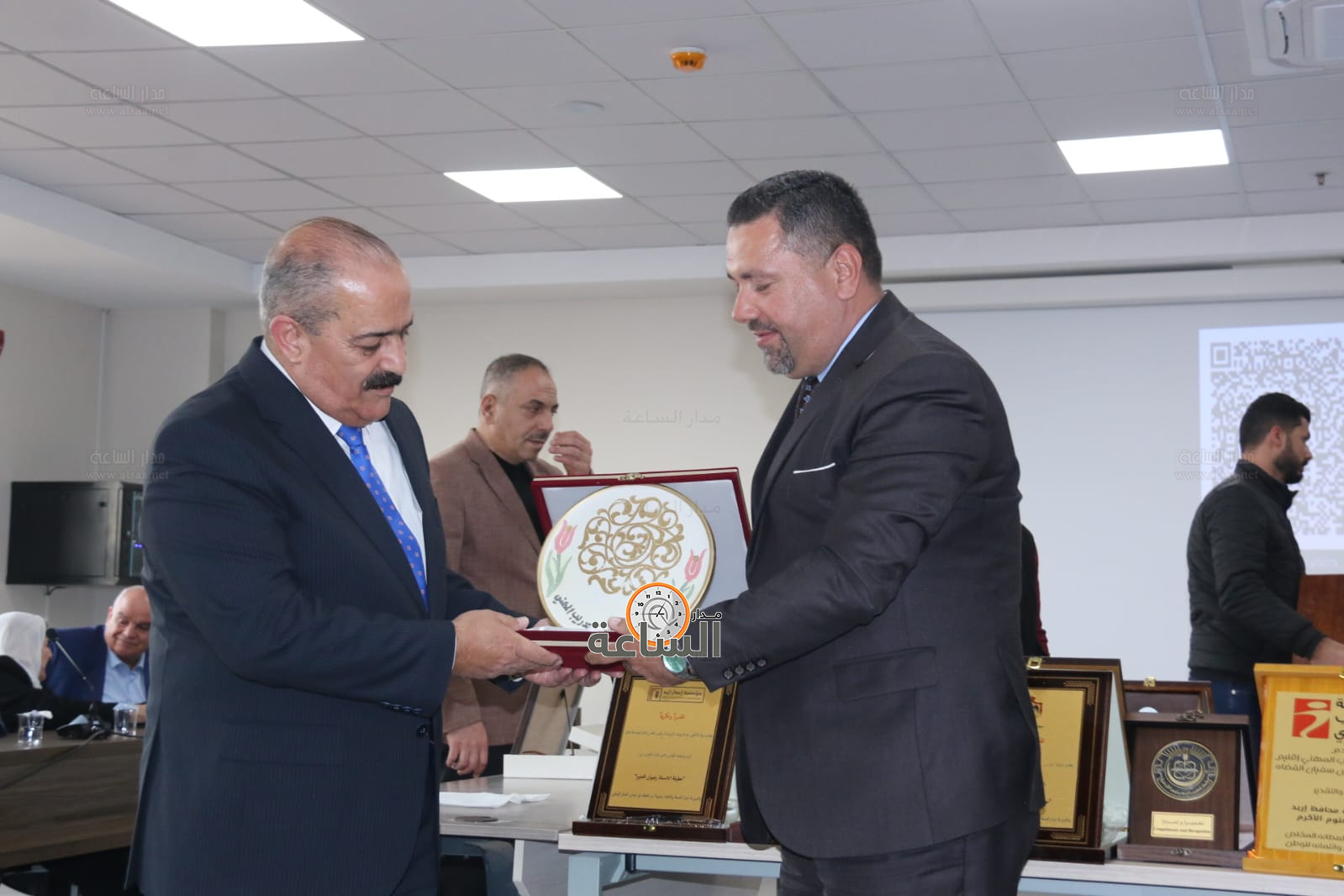 Madar Al-Saa Images 0.056252520270906214