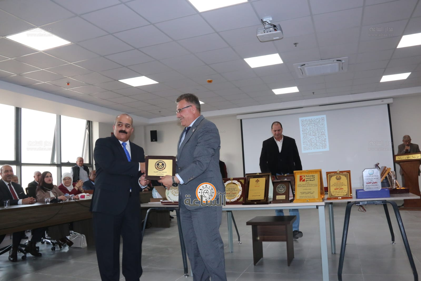 Madar Al-Saa Images 0.16640718465187188