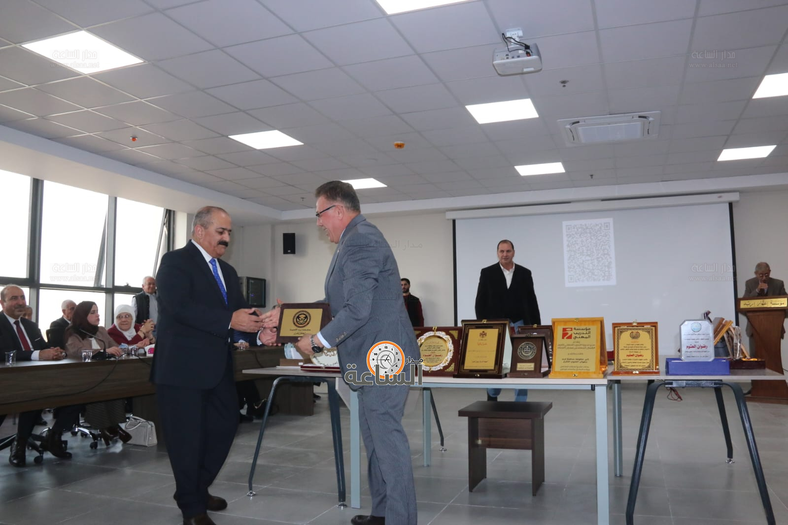 Madar Al-Saa Images 0.8039196218639361