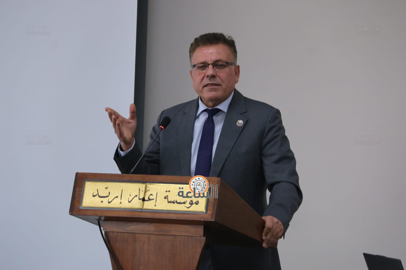 Madar Al-Saa Images 0.20131004067013702