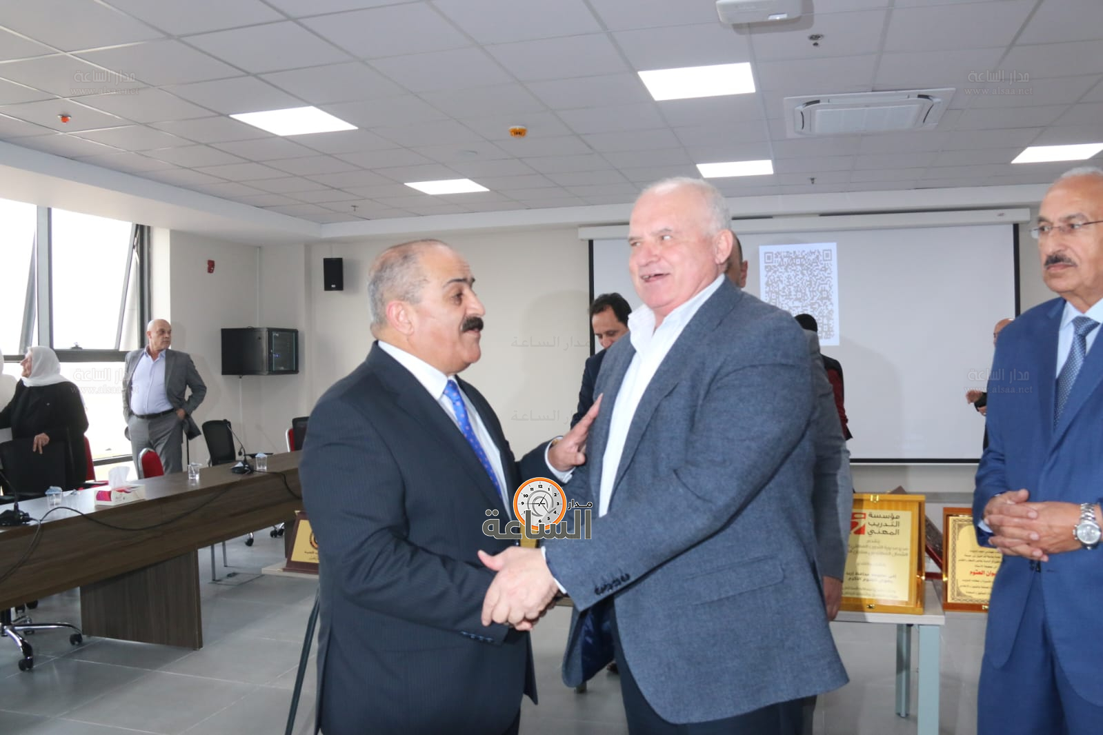 Madar Al-Saa Images 0.23383264258709324