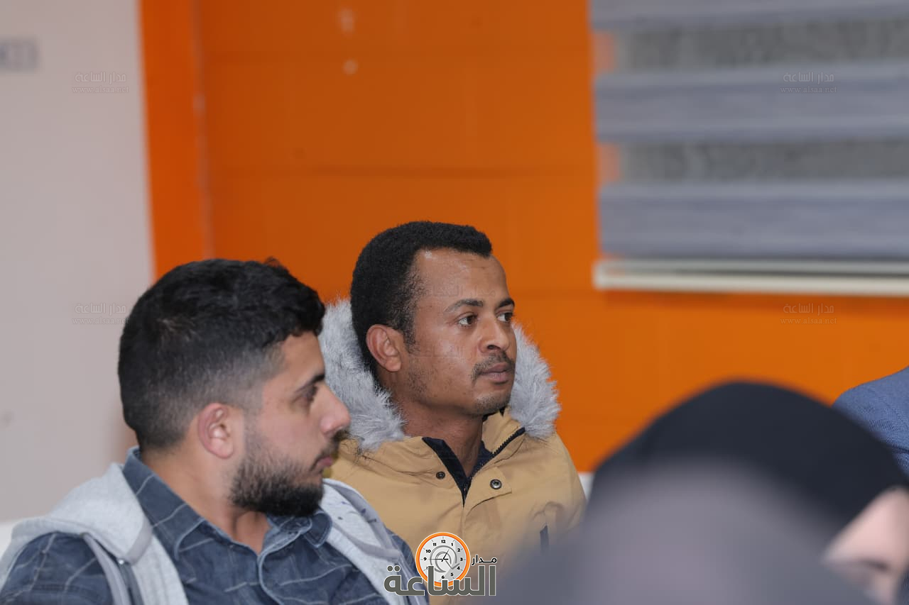 Madar Al-Saa Images 0.22337573729758164