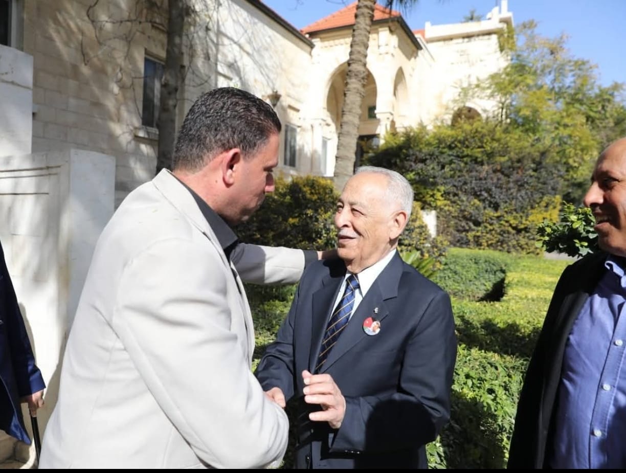 Madar Al-Saa Images 0.47528403059230073