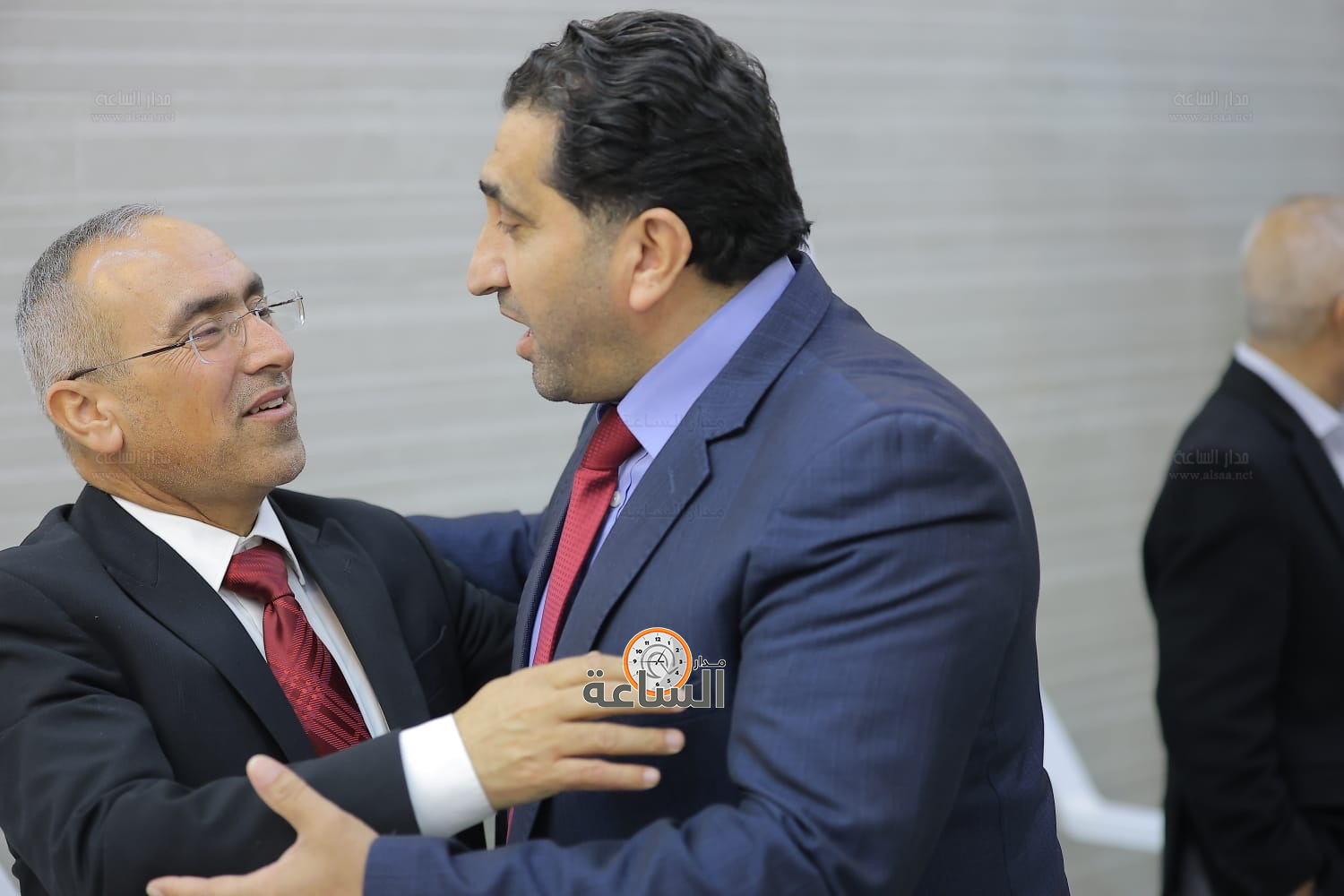 Madar Al-Saa Images 0.04854511318052346