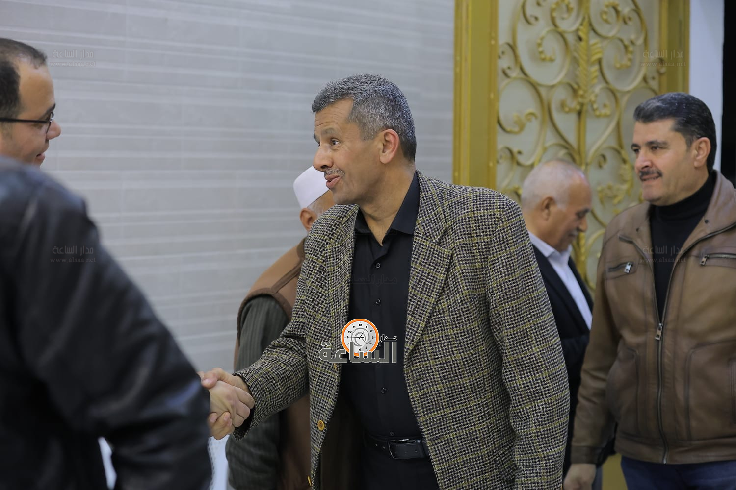 Madar Al-Saa Images 0.8338052688416815