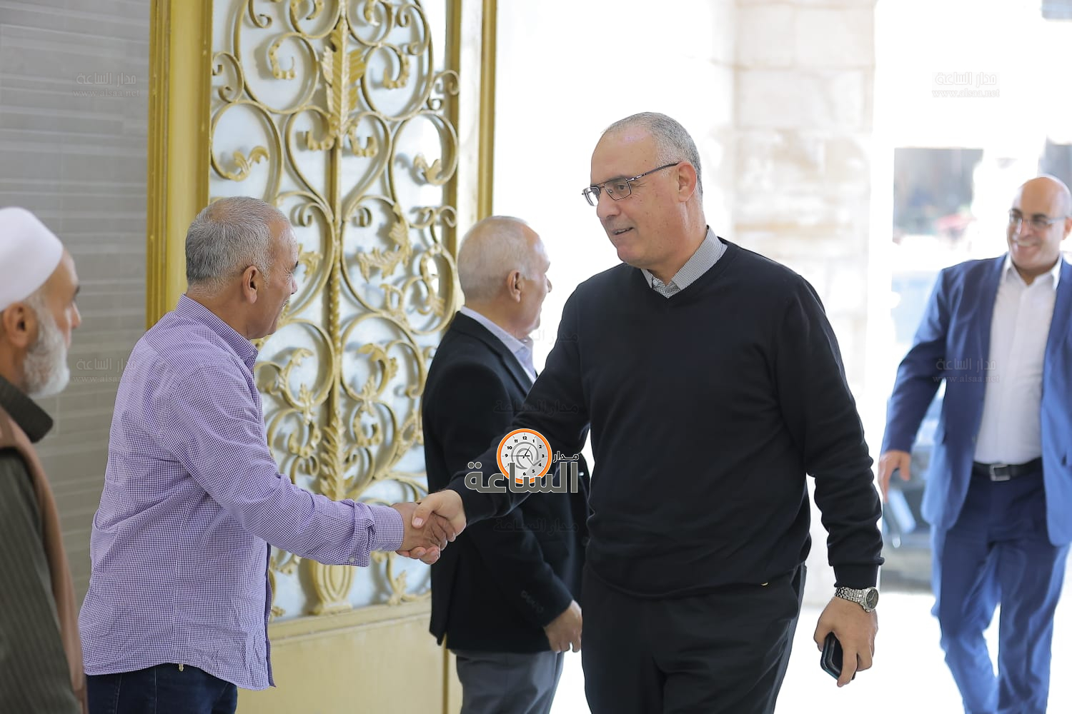 Madar Al-Saa Images 0.43658503045437247