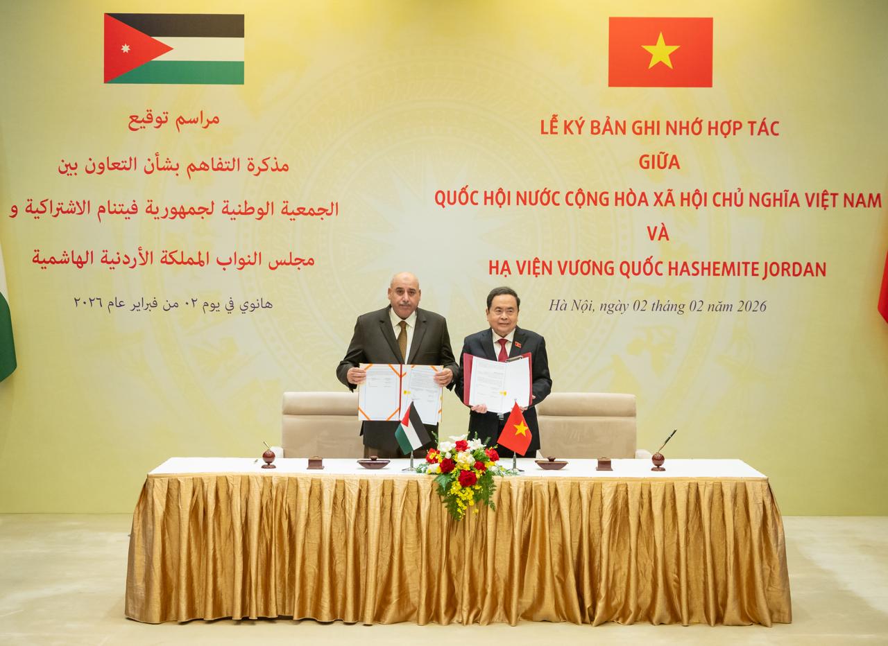 Madar Al-Saa Images 0.8478115307117927