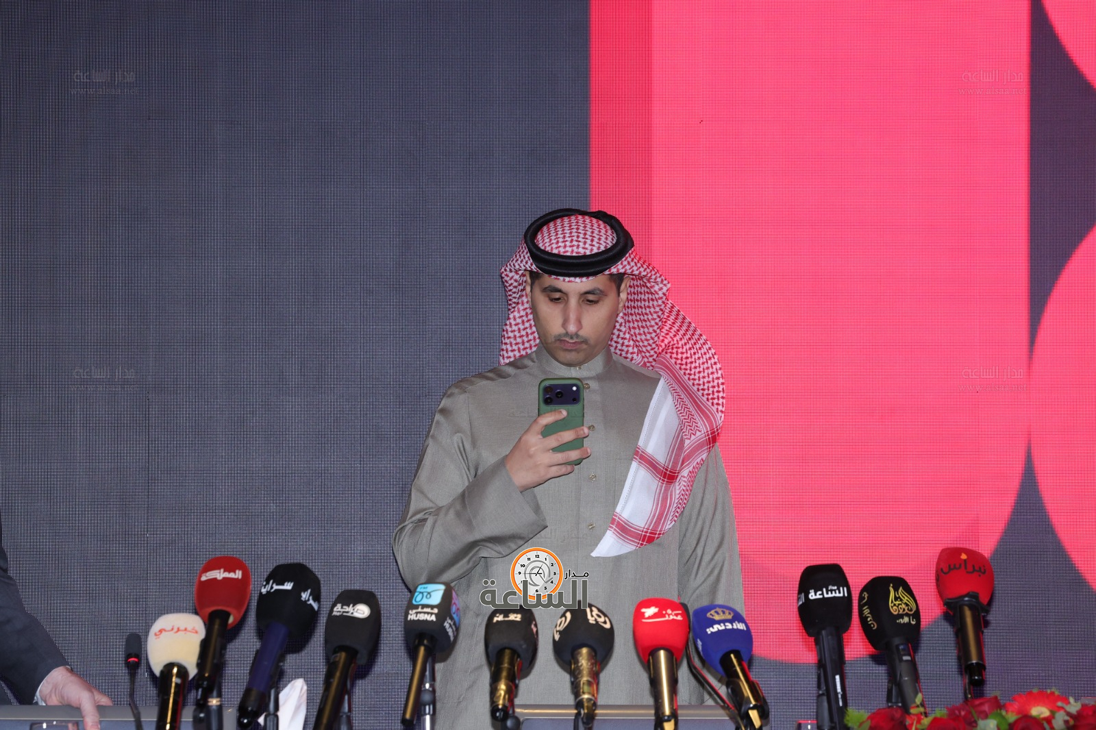 Madar Al-Saa Images 0.6681469590669881