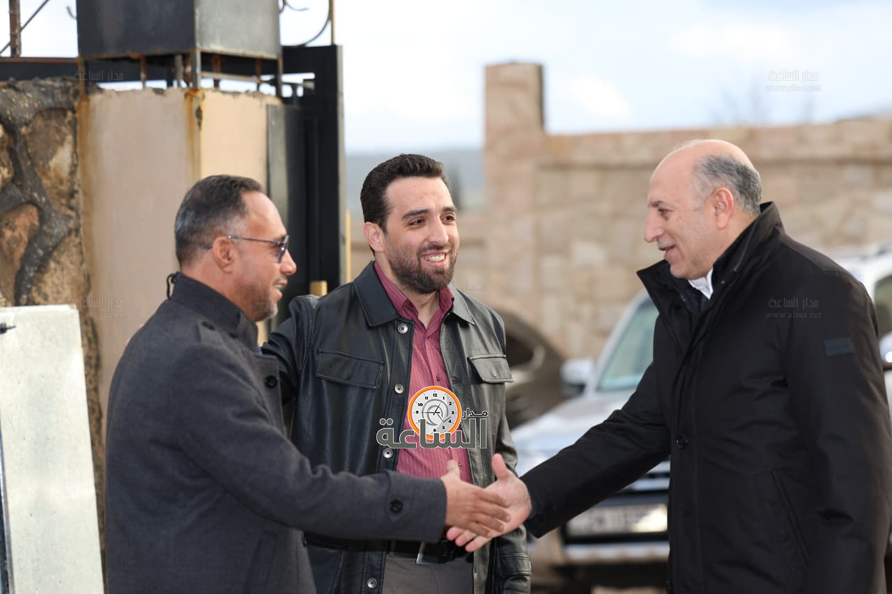 Madar Al-Saa Images 0.49975323206620403