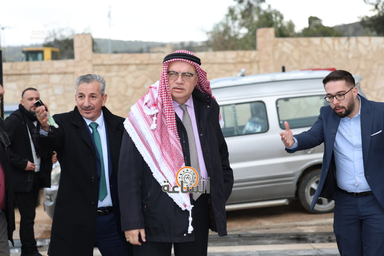 Madar Al-Saa Images 0.34975636990208725