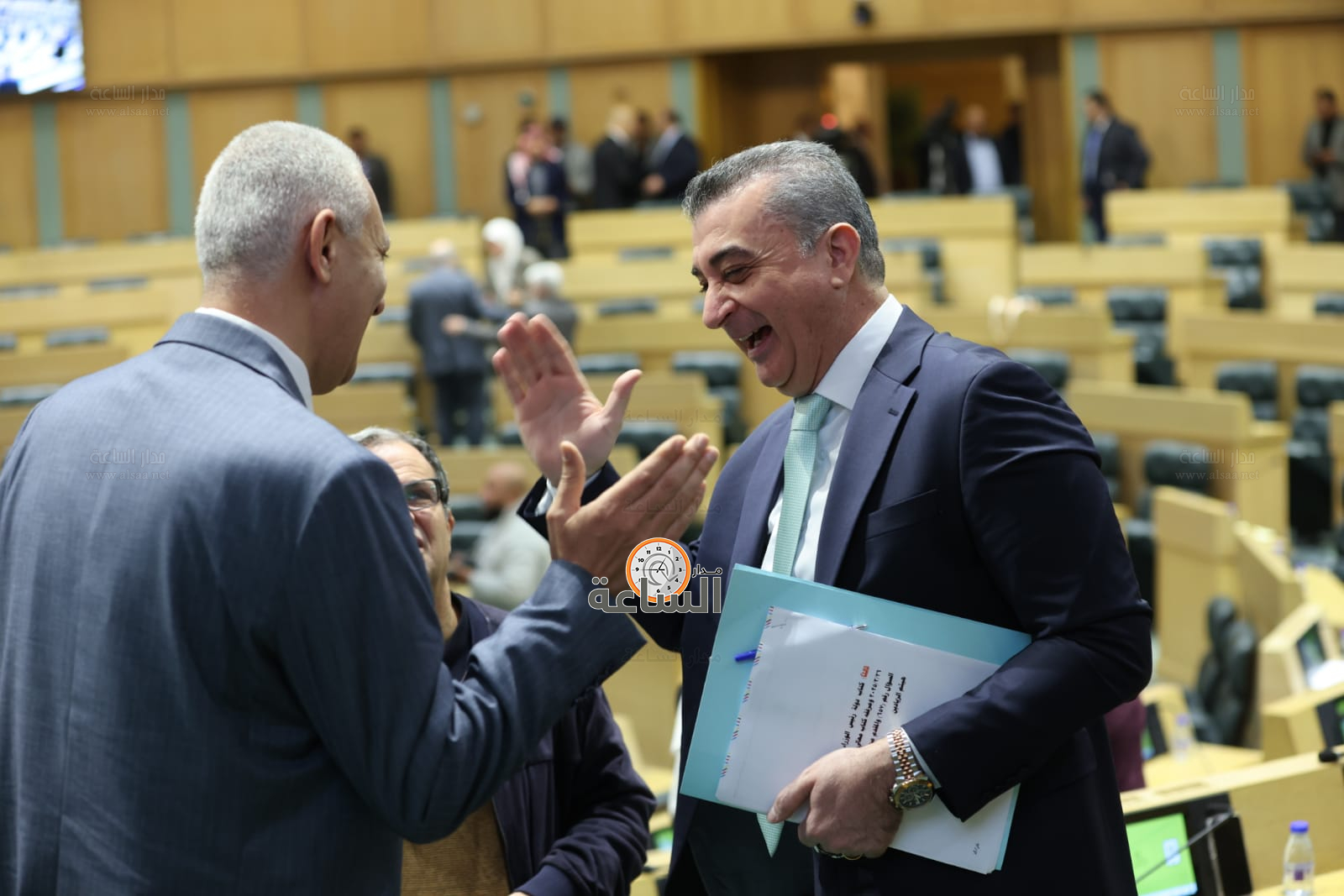 Madar Al-Saa Images 0.6944617142386484