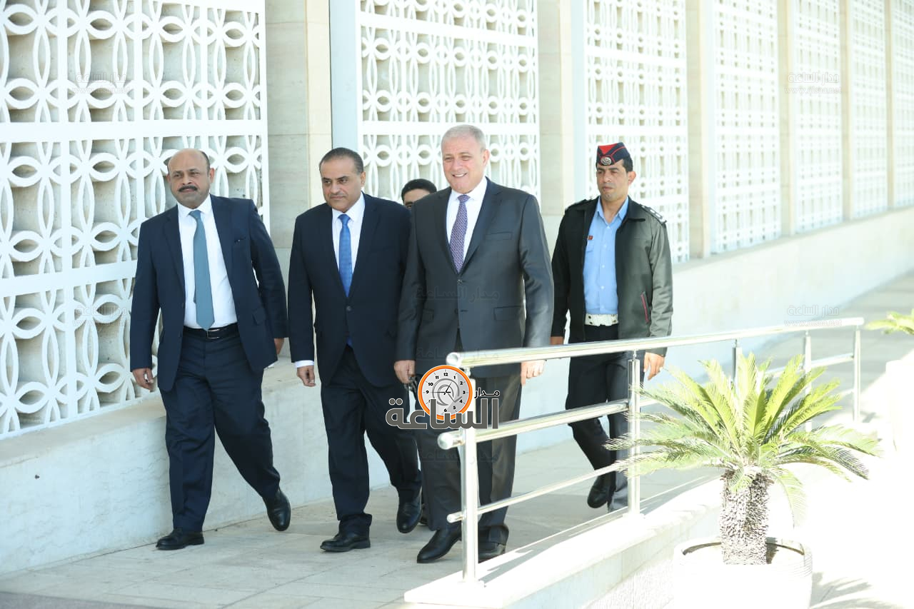 Madar Al-Saa Images 0.7891966151276678