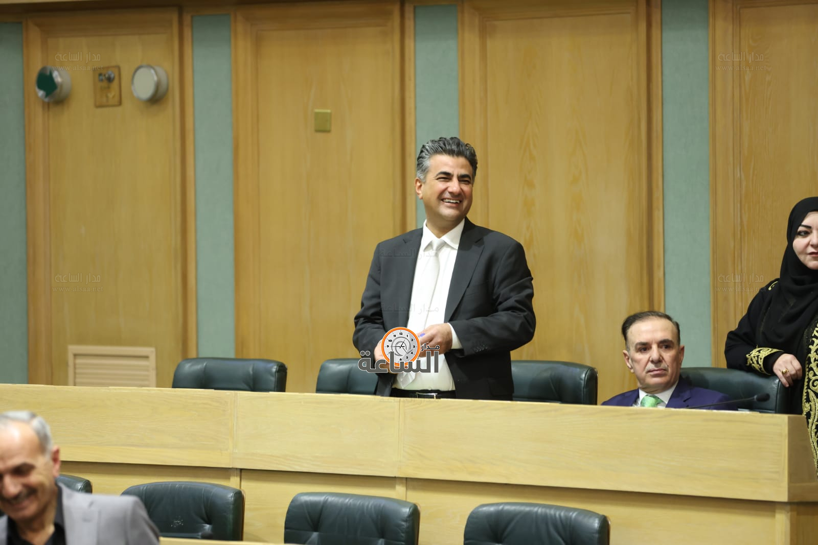 Madar Al-Saa Images 0.3565107323755924