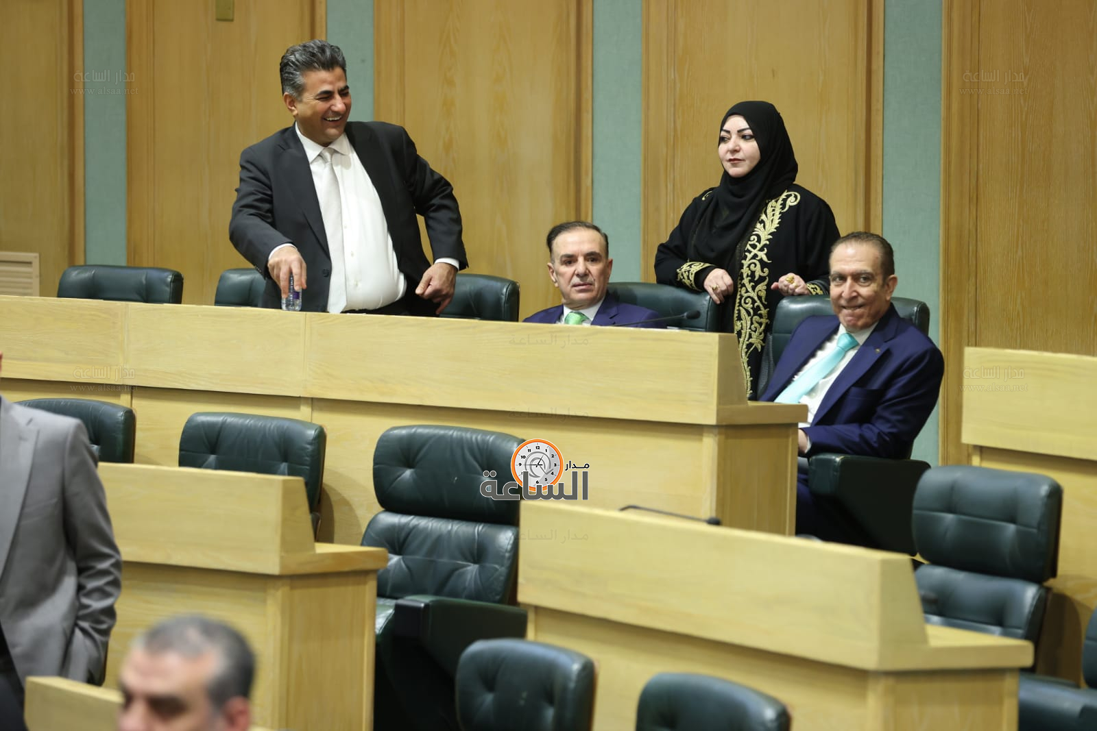 Madar Al-Saa Images 0.6015007812816974