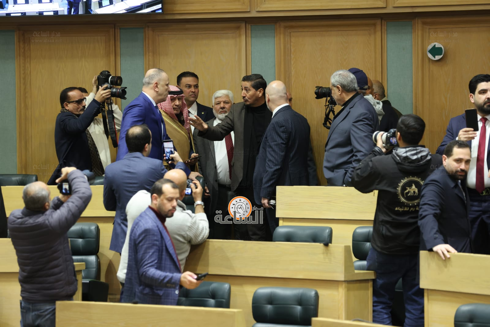 Madar Al-Saa Images 0.6910333663458423