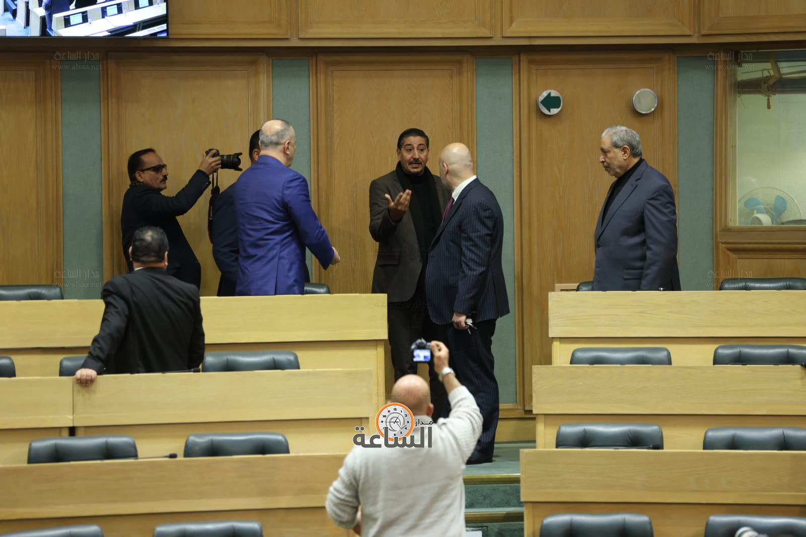 Madar Al-Saa Images 0.4225680750111519