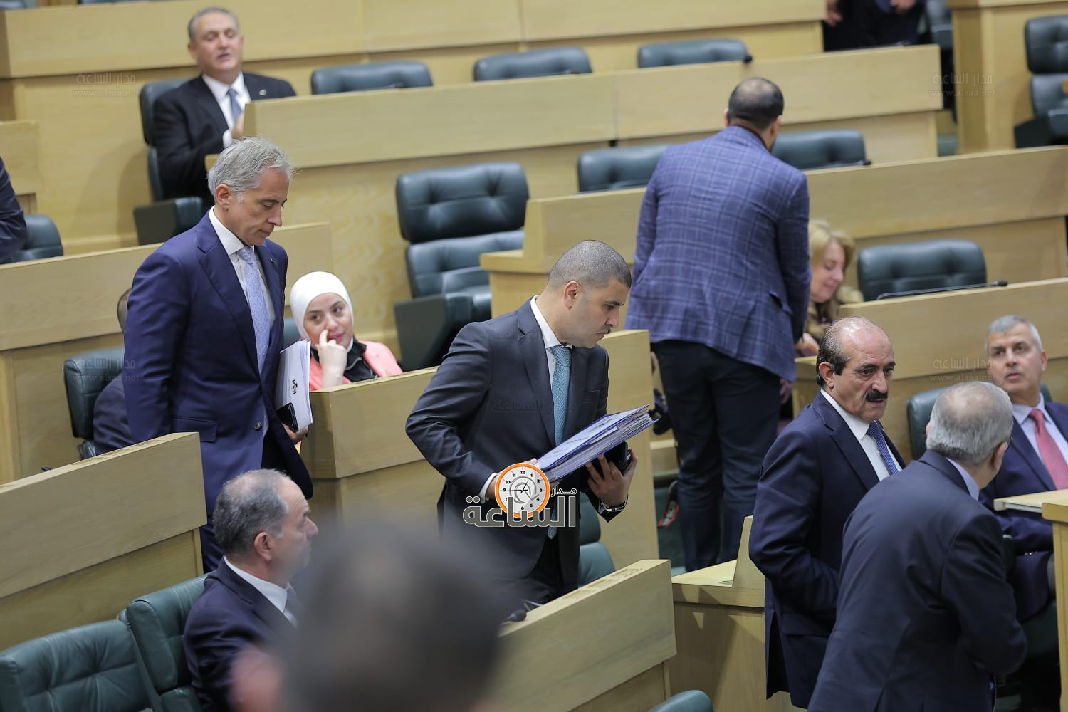 Madar Al-Saa Images 0.991092500676608