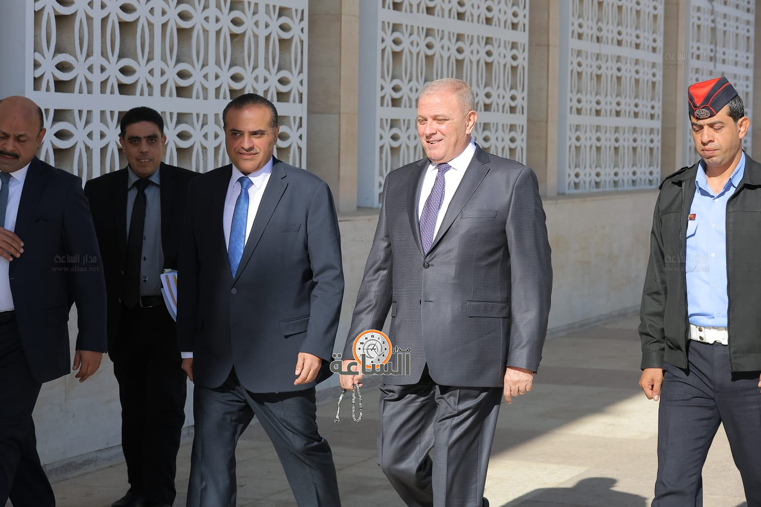 Madar Al-Saa Images 0.4611850587389036