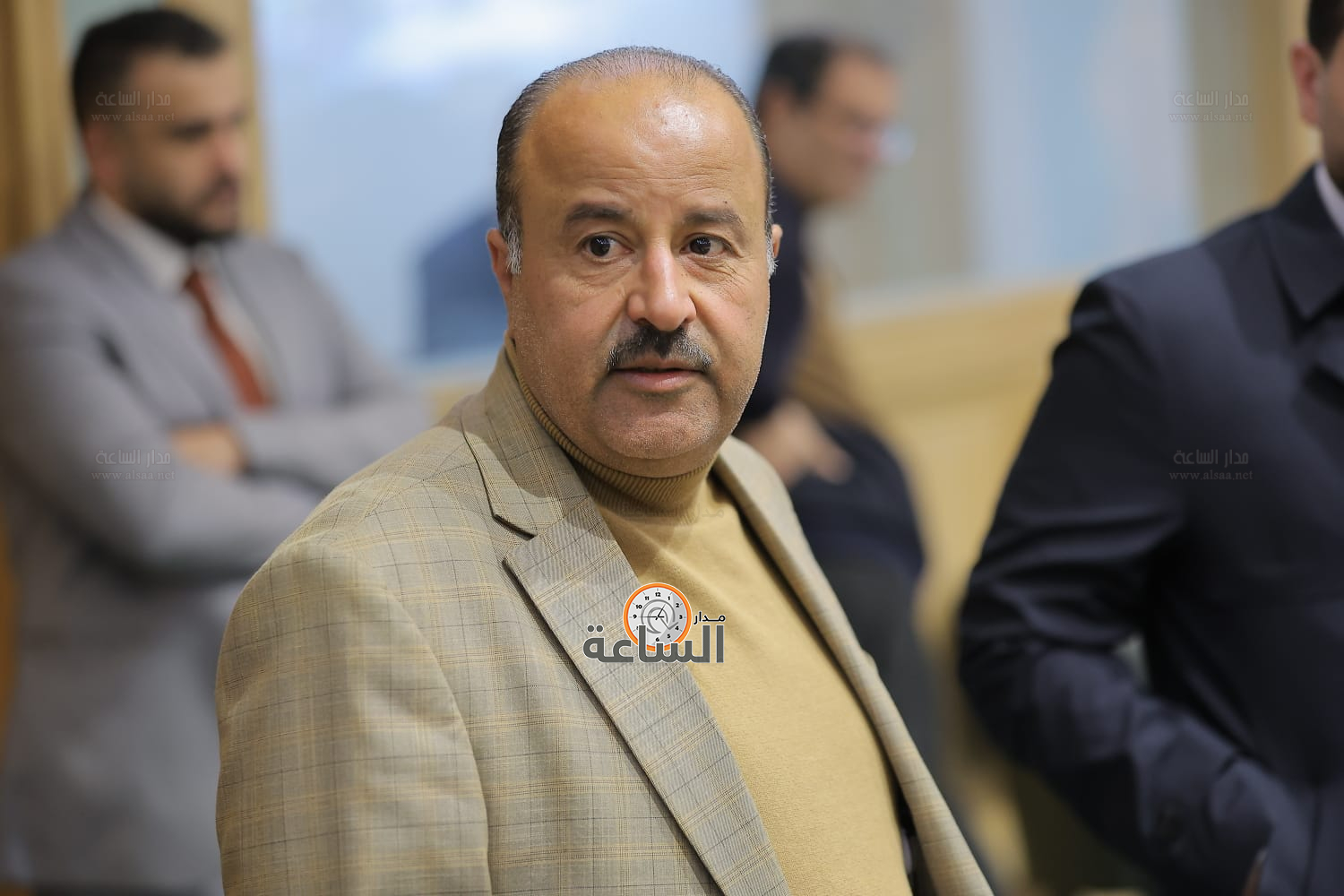 Madar Al-Saa Images 0.5596455630186855