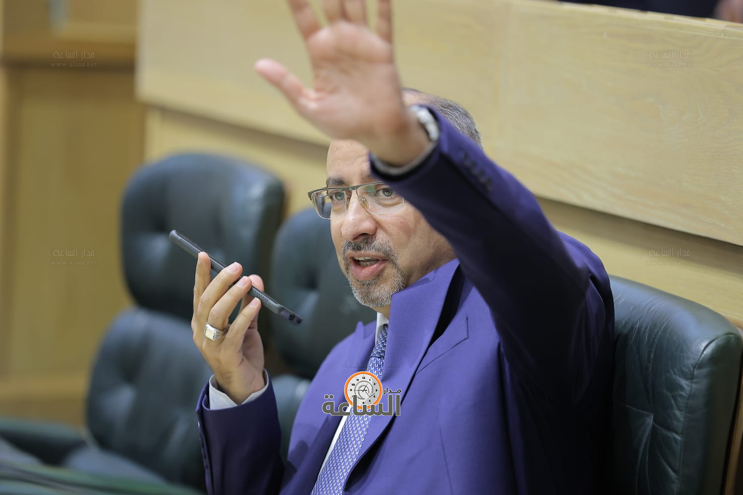 Madar Al-Saa Images 0.4166136515630917