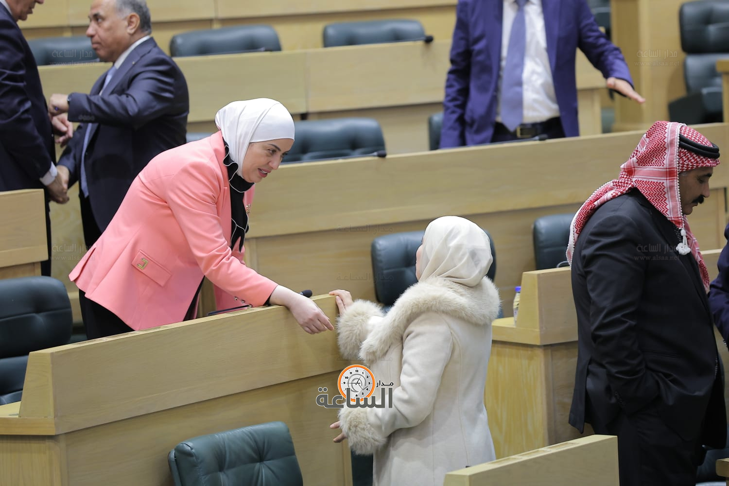 Madar Al-Saa Images 0.3750630804417724