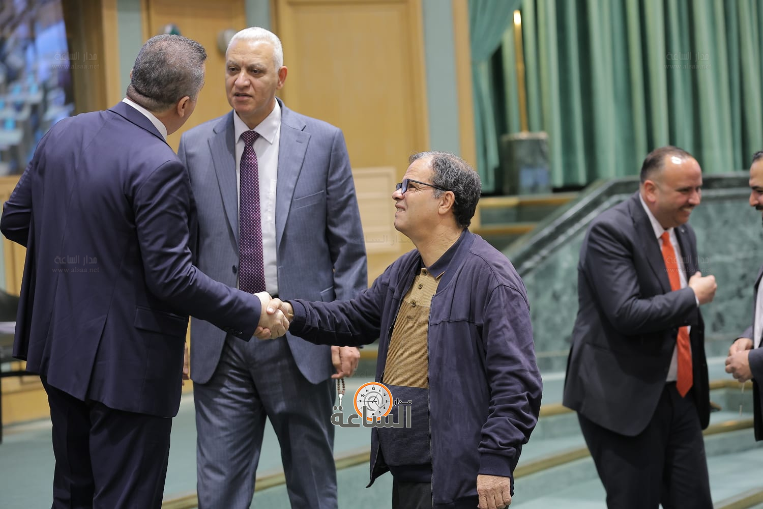 Madar Al-Saa Images 0.5335750120228222