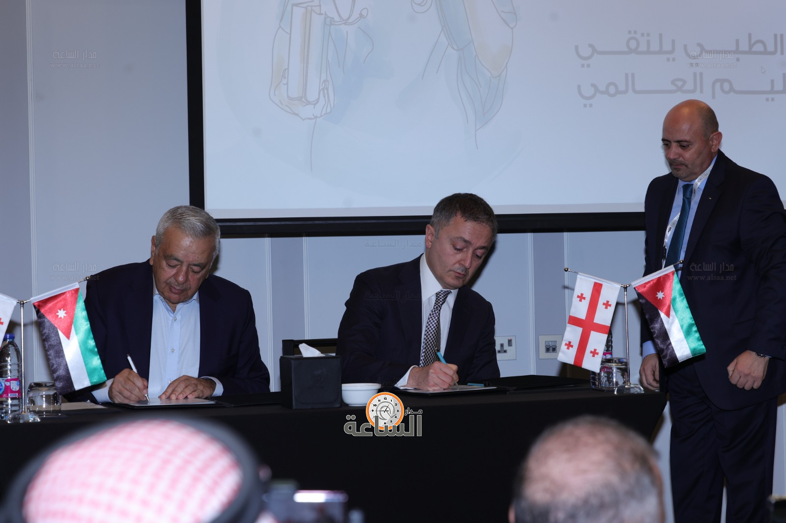 Madar Al-Saa Images 0.8820787613010509