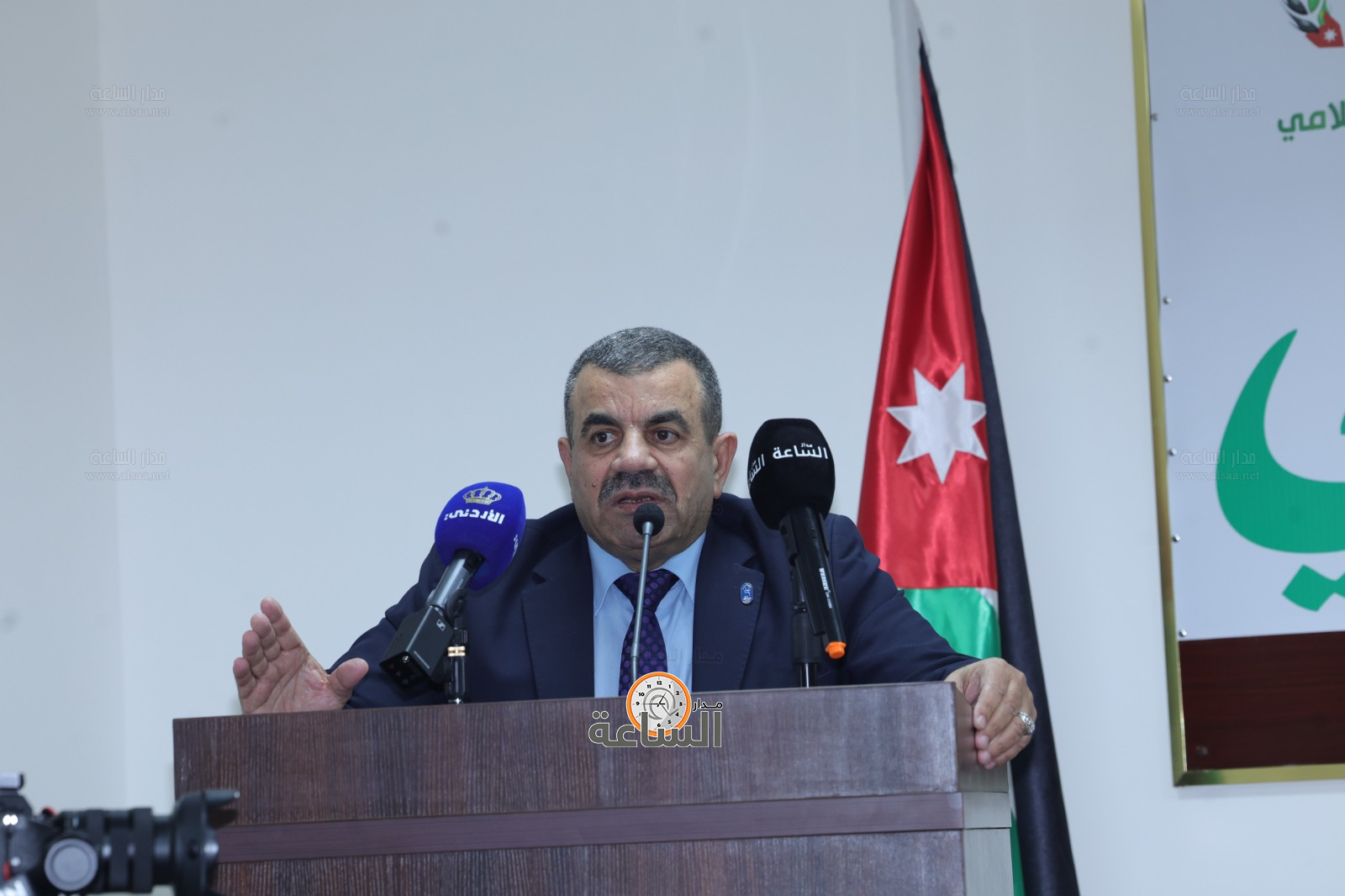 Madar Al-Saa Images 0.5695448666592926