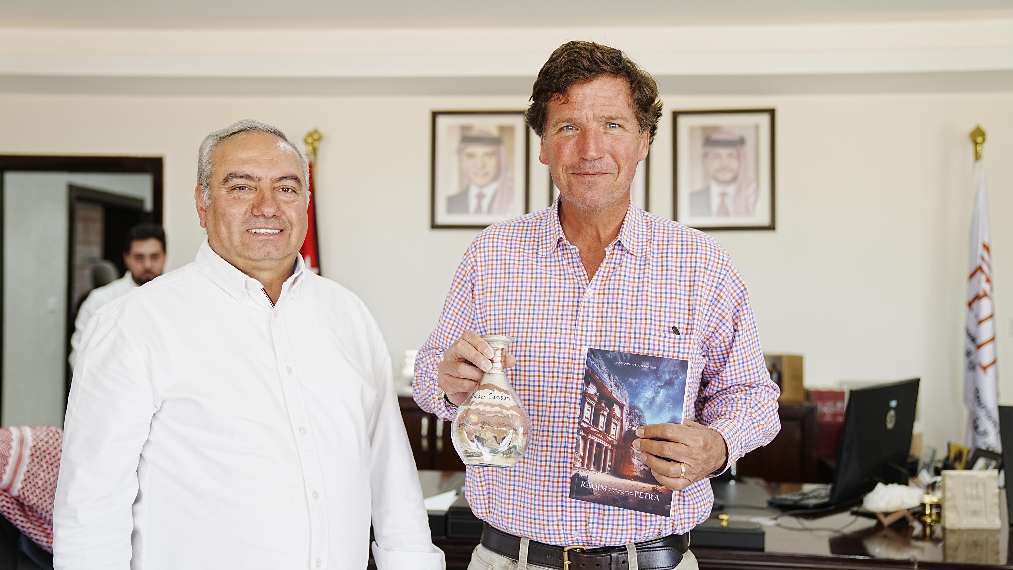 Madar Al-Saa Images 0.42416980781679825