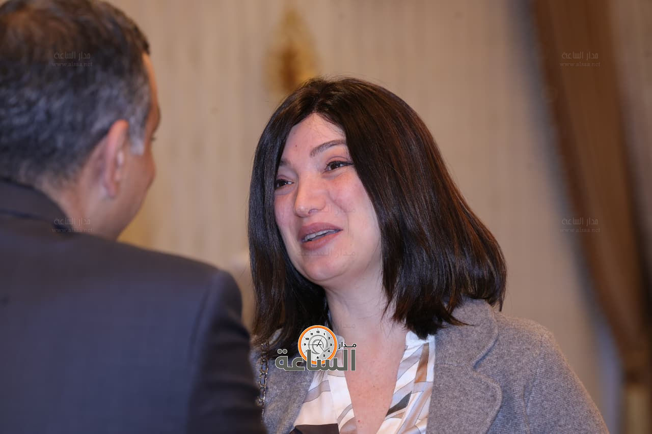 Madar Al-Saa Images 0.7937773337916975