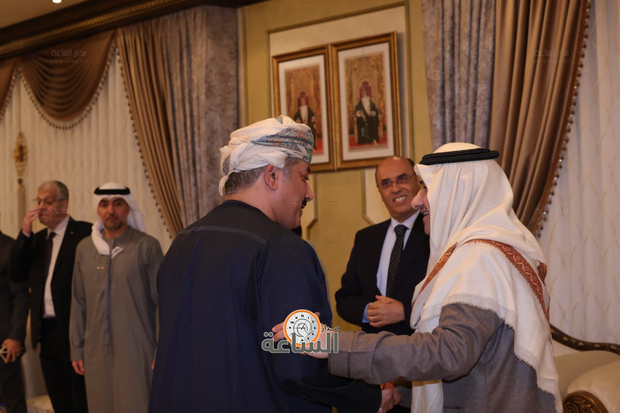 Madar Al-Saa Images 0.4907344091682101