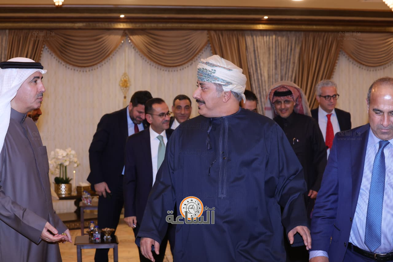 Madar Al-Saa Images 0.02058247832247473