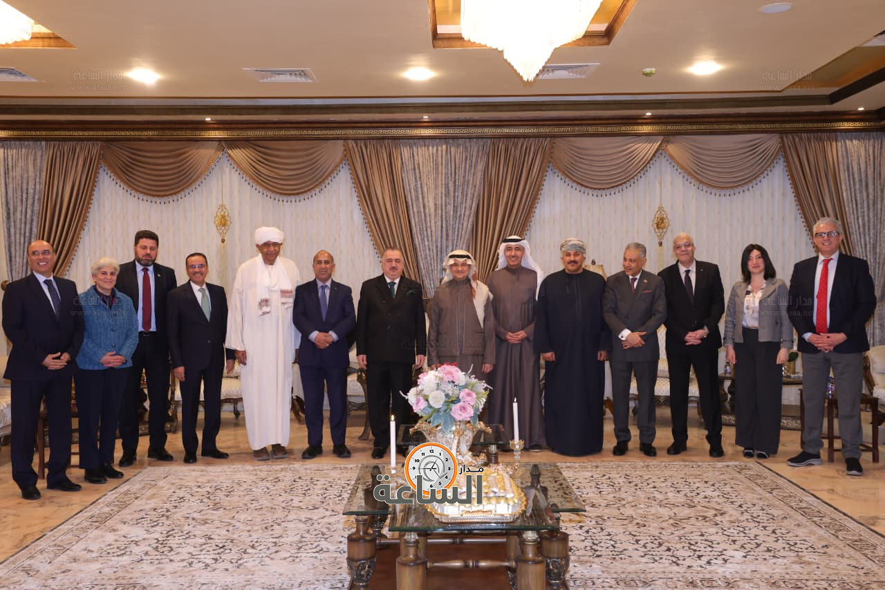 Madar Al-Saa Images 0.031990540919829114