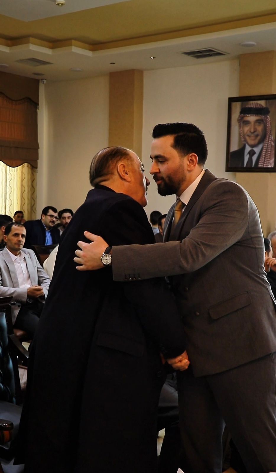 Madar Al-Saa Images 0.7057007890726138