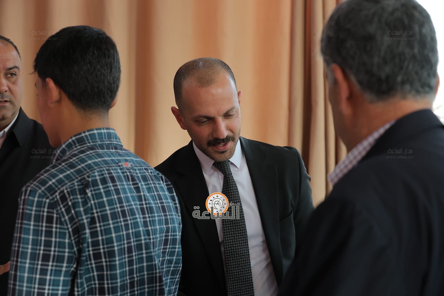 Madar Al-Saa Images 0.5470933893072586