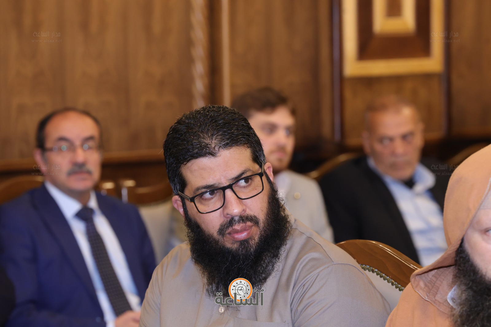 Madar Al-Saa Images 0.12641797888654416